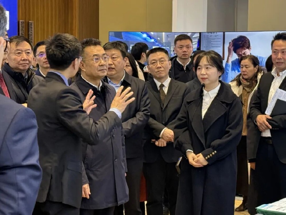 公司简讯 I 亚洲生物亮相湖北省医工交叉产业融合展